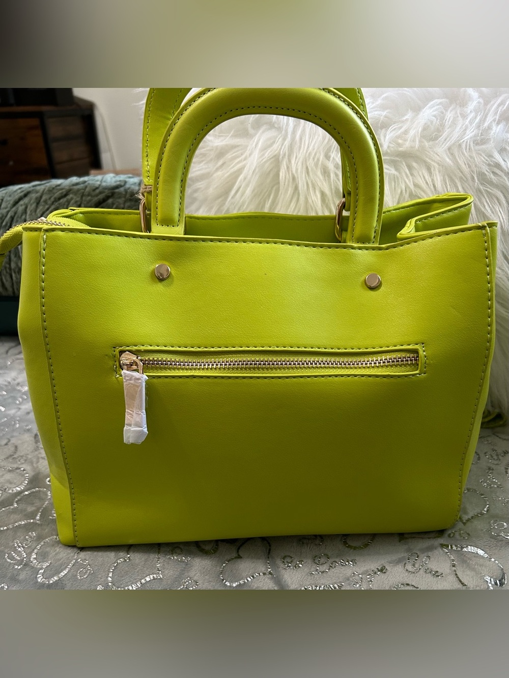 NWT Chillx by Le Miel, Medium, Lime Green, Soft Leather Tote Handbag - Picture 4 of 11